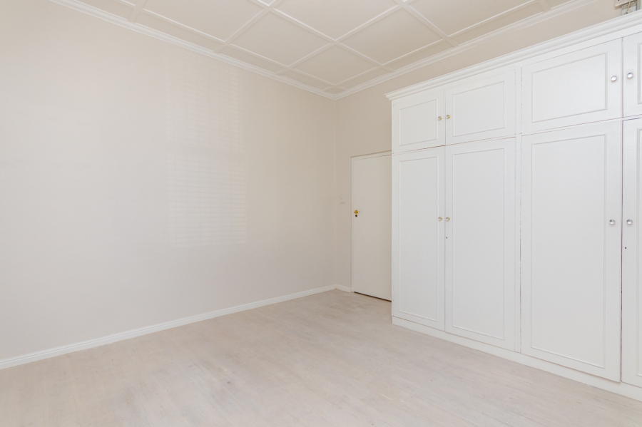 2 Bedroom Property for Sale in Claremont Western Cape